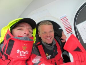Alex Pella i Pepe Ribes, en bona forma a bord de l'Estrella Damm. Copyright Estrella Damm Sailing Team