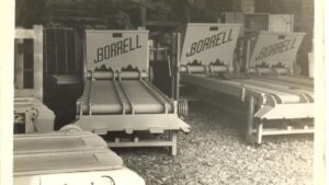 Una màquina processadora de fruits secs de Borrell